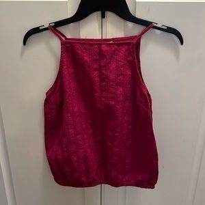 Universal Thread Tank Fuschia XS
16 inches pit to pit